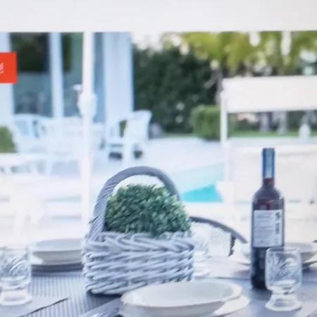 Isola Delux Villa *